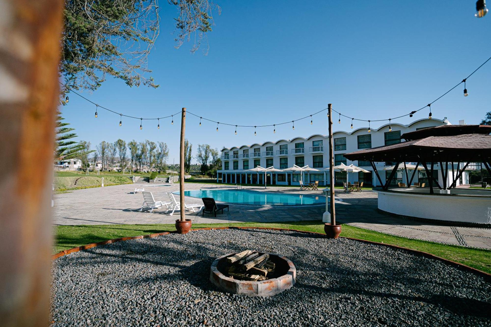 Bth Hotel Arequipa Lake Characato 外观 照片