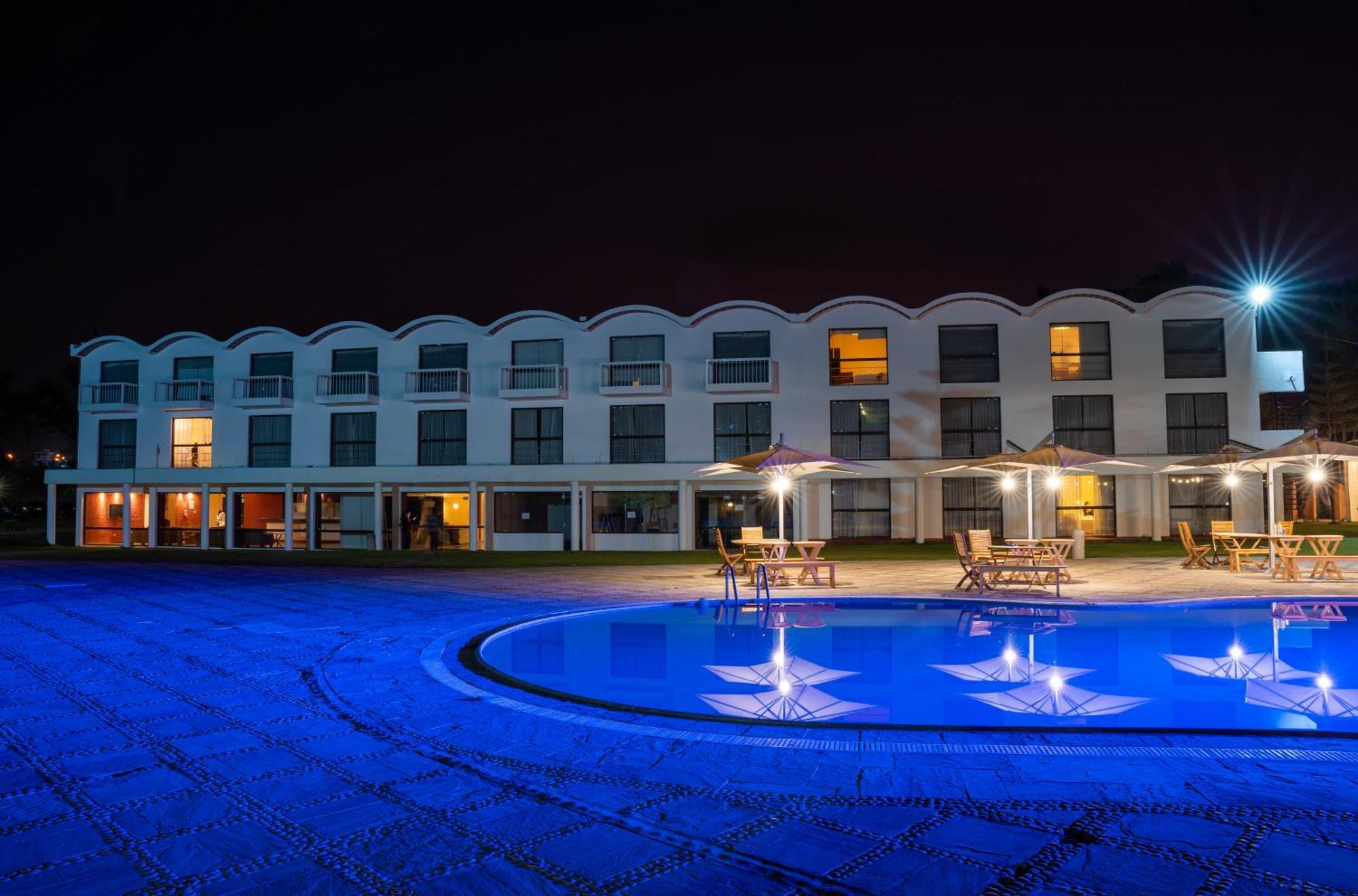 Bth Hotel Arequipa Lake Characato 外观 照片