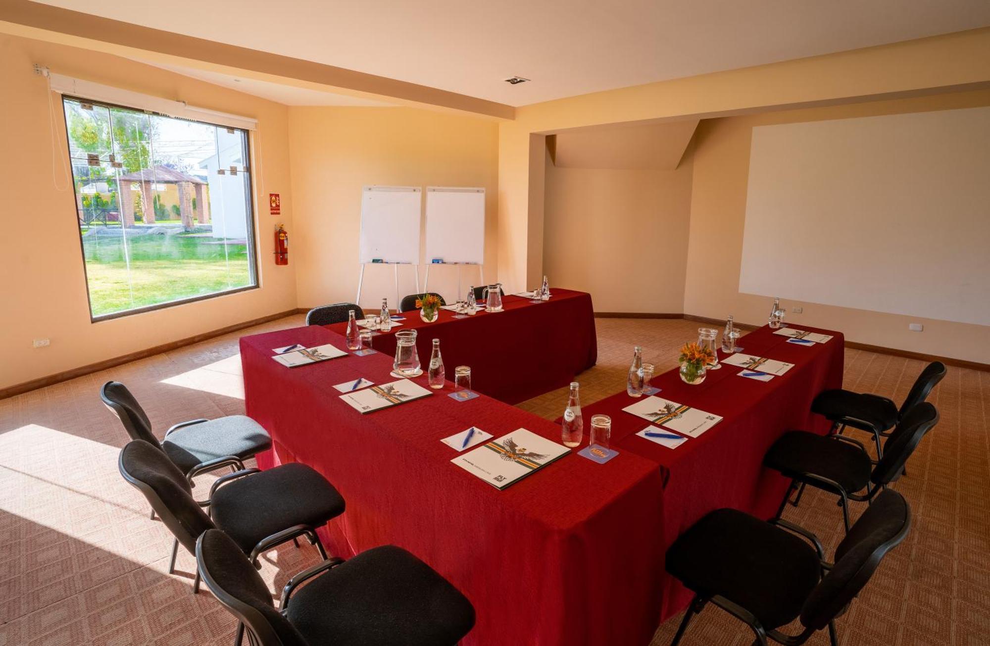Bth Hotel Arequipa Lake Characato 外观 照片