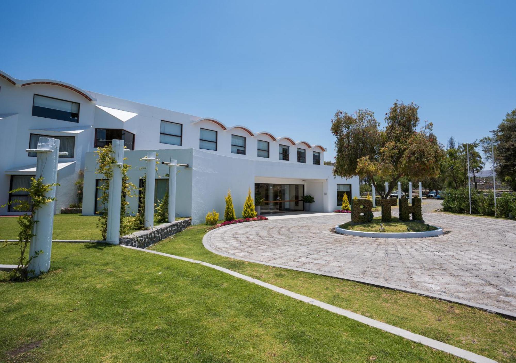 Bth Hotel Arequipa Lake Characato 外观 照片